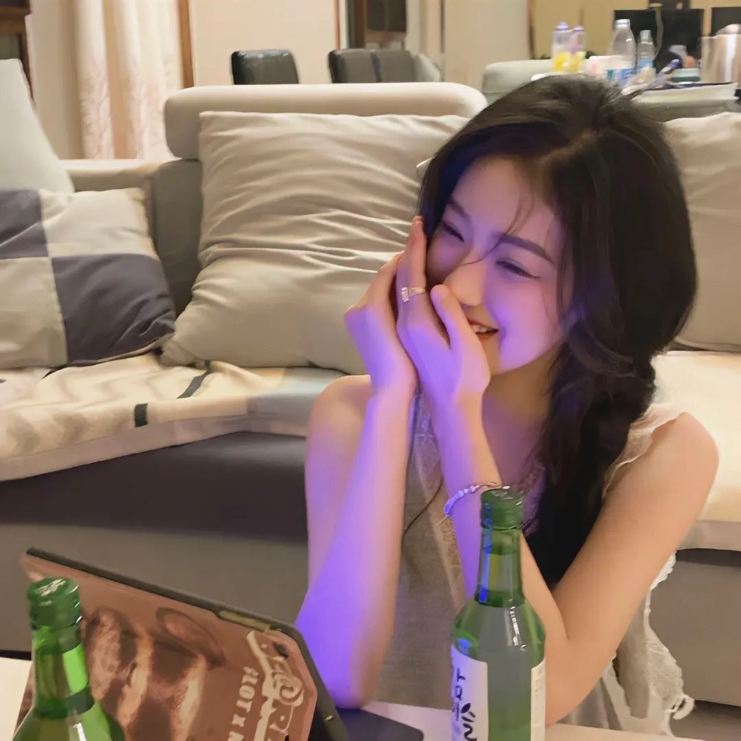 某天后之女隐私外泄，被批炫富，短时间内持续发酵